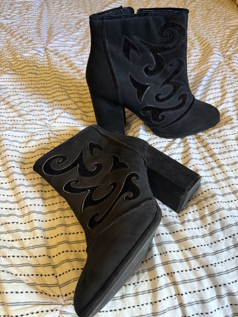 cloudwalkers Black Suede Block Heel Ankle Booties with Swirl Cutouts